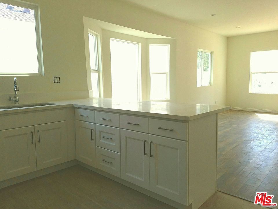 2nd image of 1745 W 165th Pl
