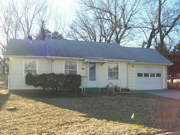 1508 N Oak St, Abilene, KS 67410