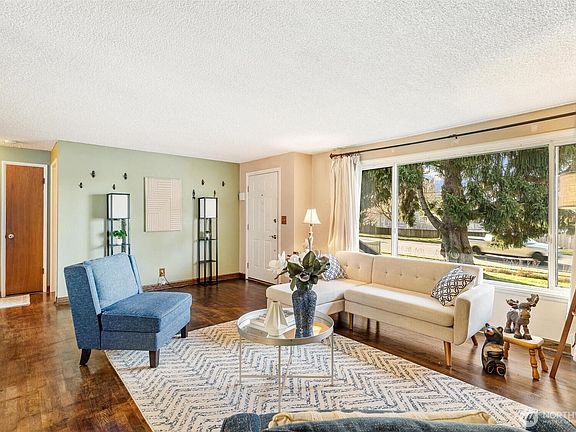 5th image of 17103 44th Avenue W