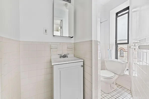 Rented by Compass | media 22