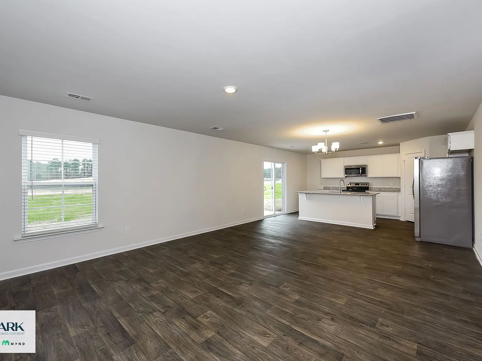 4 bed, 2.5 bath, 1775 sqft, $1,935 — Photo 3