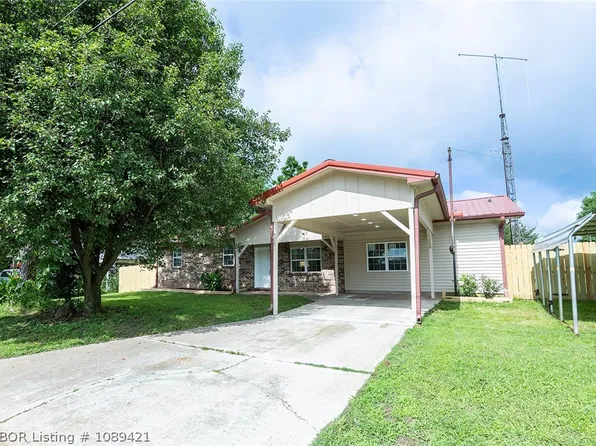 717 S Hancock St, Charleston, AR 72933