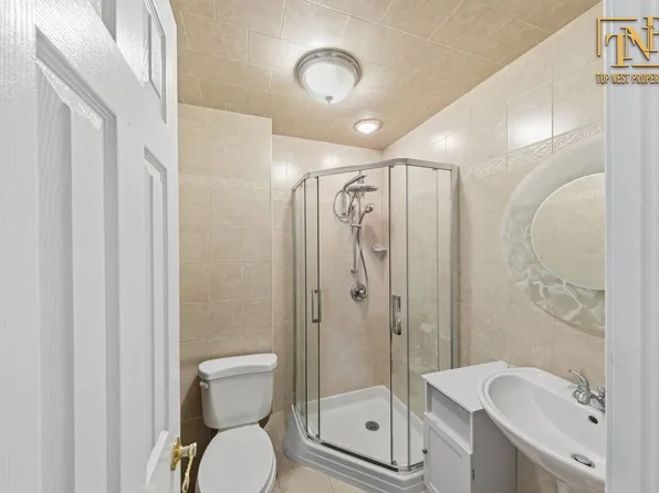 2756 Mill Avenue image 10 of 28