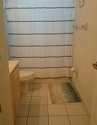 3rd image of 3964 NE 11th Dr