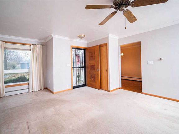 4th image of 6141 Walker Ave