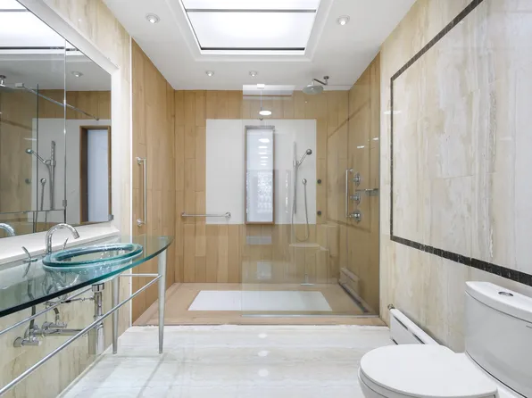 425 Convent Avenue image 8 of 16