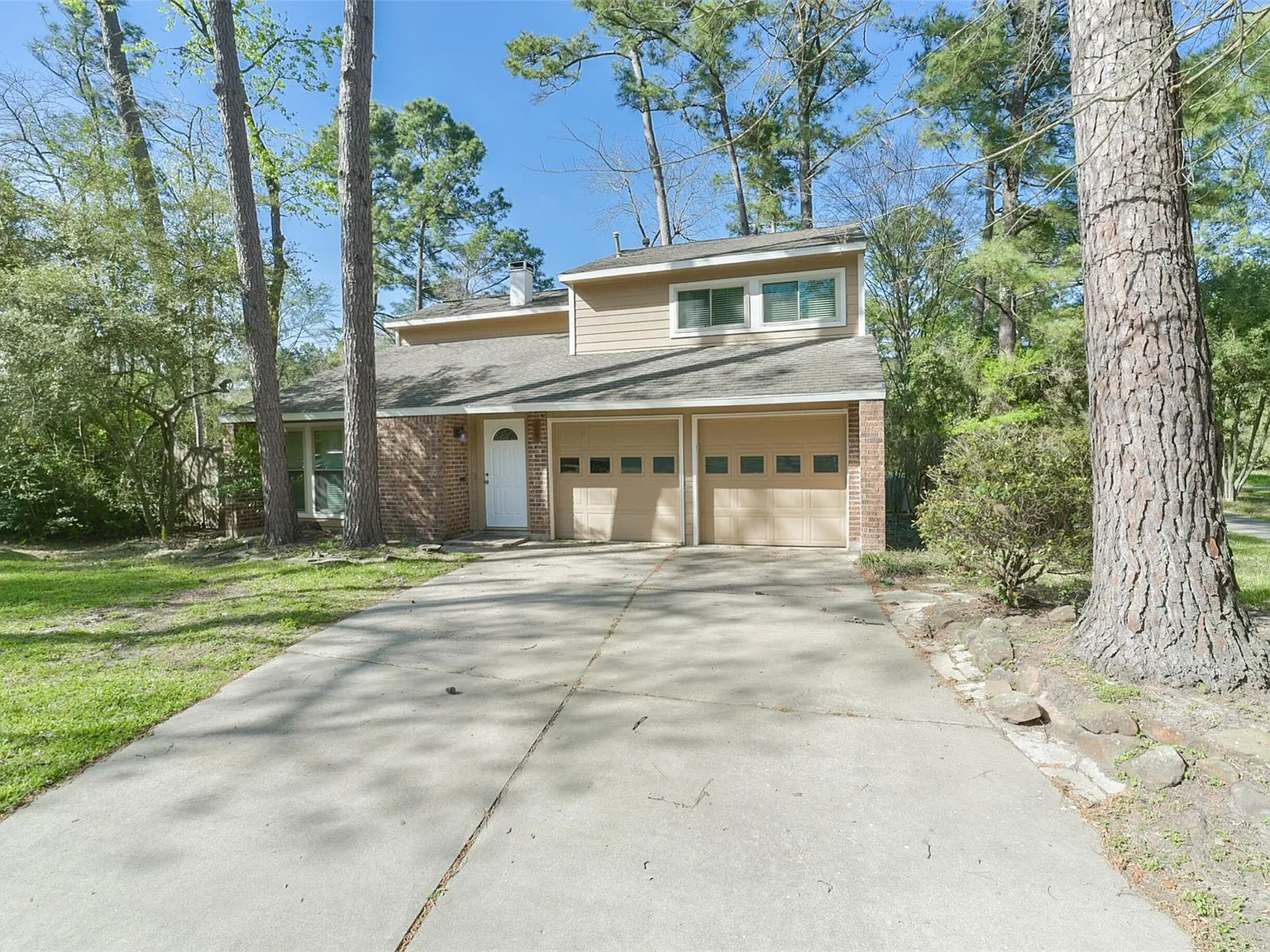 3 bed, 2.5 bath, 1654 sqft, $2,150 — Photo 2