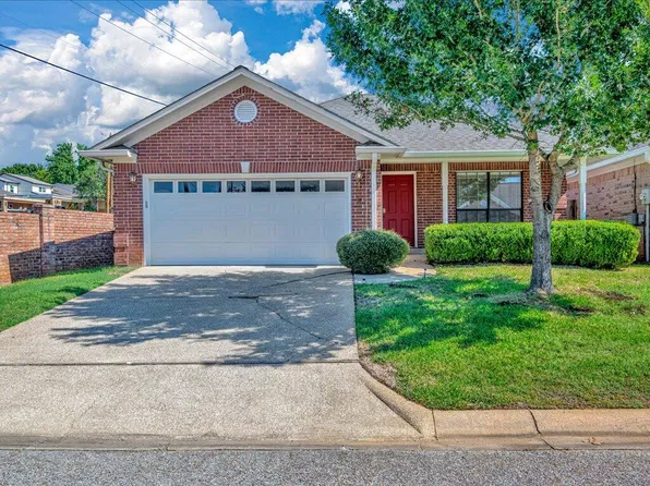 3 Austin Hollow Cir, Nacogdoches, TX 75965