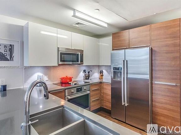 5th image of 601 NE 27th St Floor 11