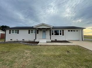 1411 Ballenger Rd, Wellford, SC 29385