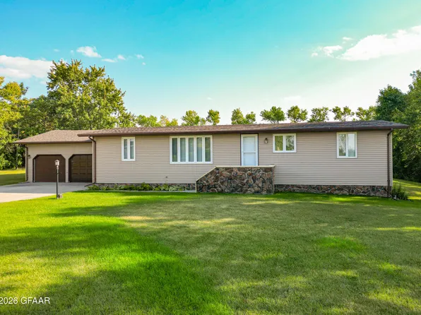 10540 Elgin Ln, Langdon, ND 58249