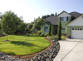 106 San Souci Dr, Roseburg, OR 97471