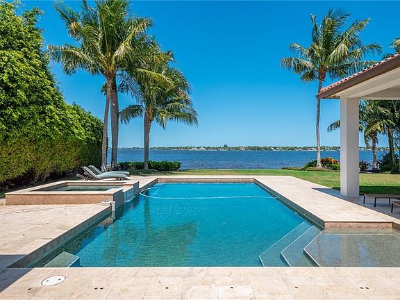 4th image of 94 SW Palm Cove Dr