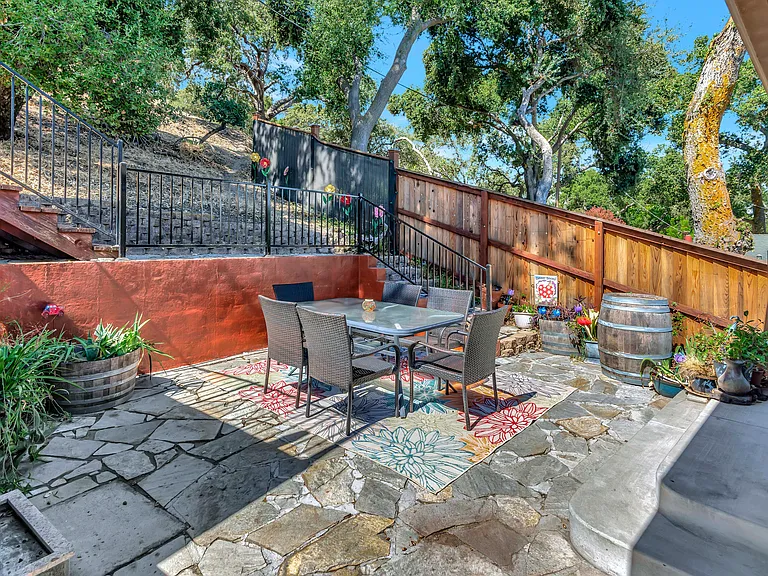 1317 Chestnut St — Photo 39