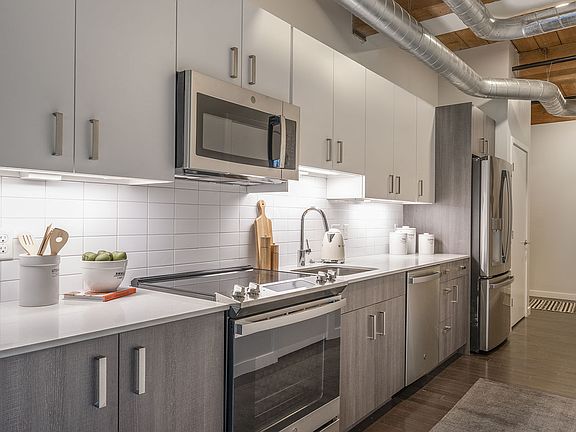 5th image of 59 Fountain St #10390178