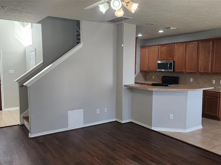 11428 Hackmatack Way — Photo 44