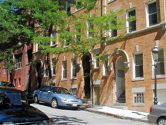 4th image of 70 Baldwin St #71-2