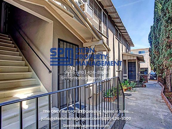 5th image of 1532 S Bundy Dr APT D