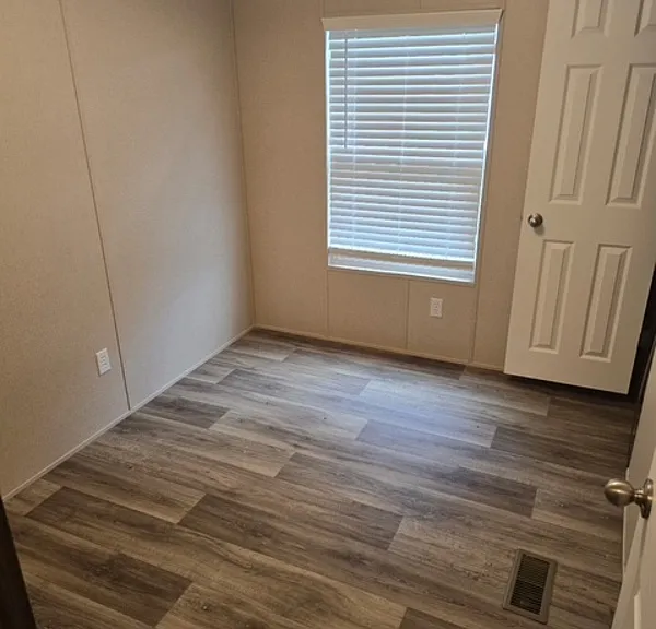 128 Lancelot Cir — Photo 7