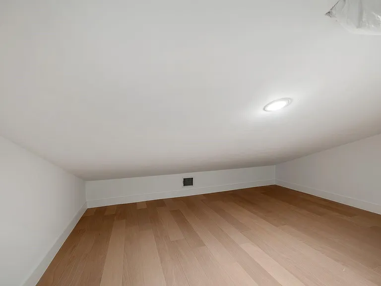 1502 Primrose St — Photo 32