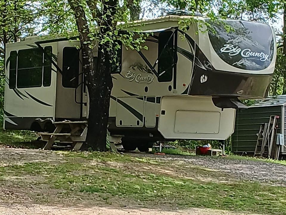 1st image of 263 Sam St