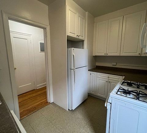 5th image of 625 Gramatan Ave #3T