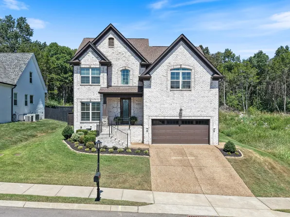 421 Riverstone Pl, Mount Juliet, TN 37122