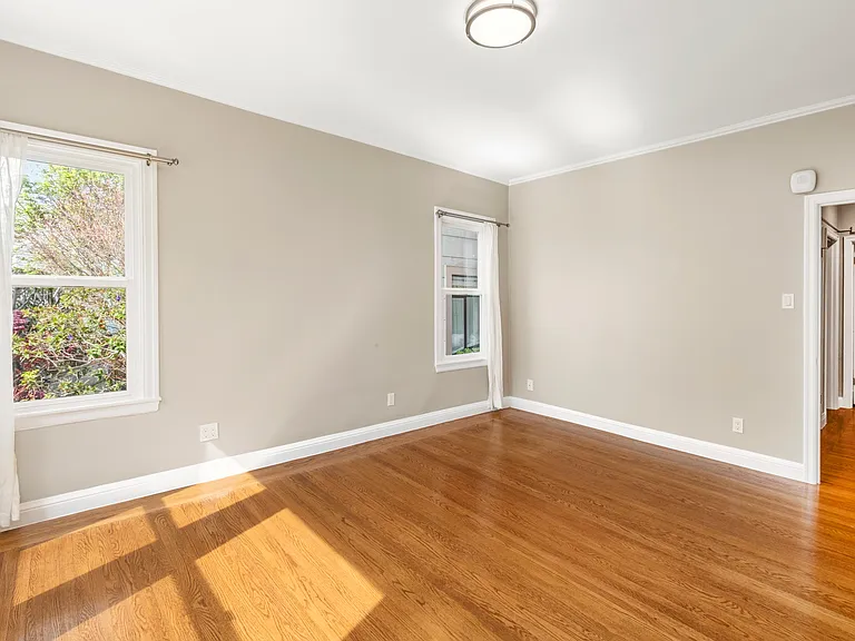1745 Beach St #3 — Photo 4