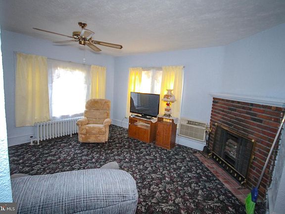 4th image of 1000 Cedar St