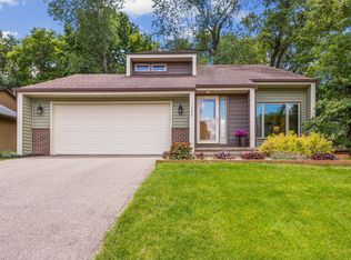 17021 Hamilton Dr, Lakeville, MN 55044