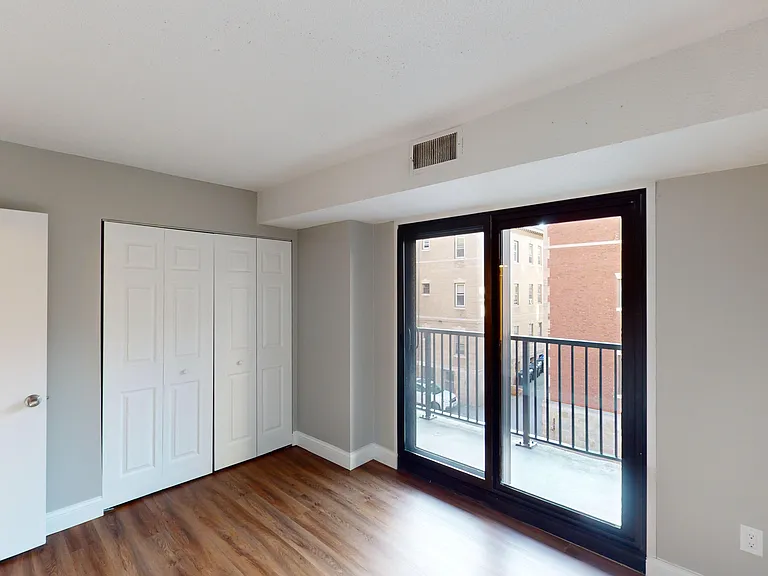 49 Marion — Photo 9