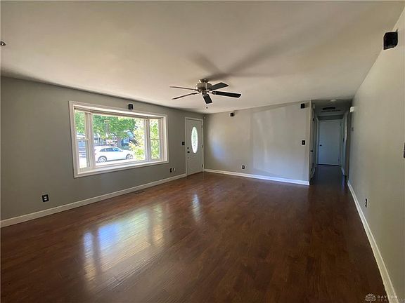 2nd image of 55 Graywood Ct
