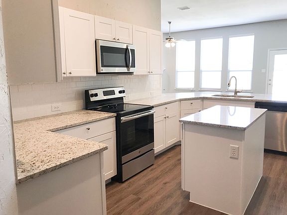 5th image of 2137 Fountain Dr