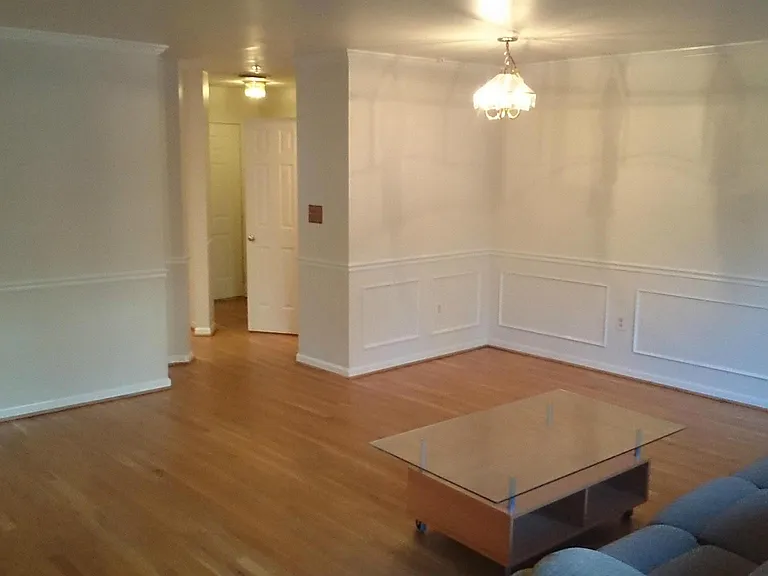 618 N Tazewell St — Photo 5