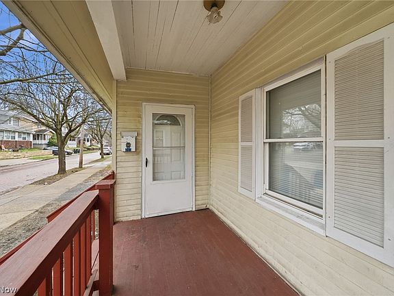 4th image of 262 Sobul Ave