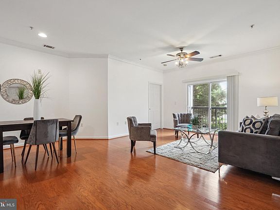 5th image of 11352 Aristotle Dr #7-105