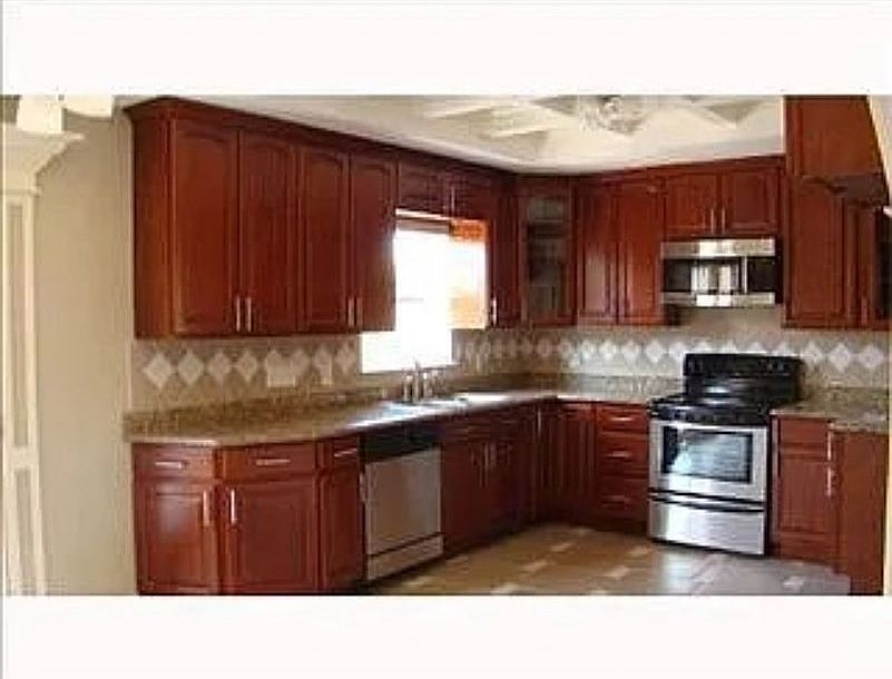 2nd image of 11120 Parkwood Ct N