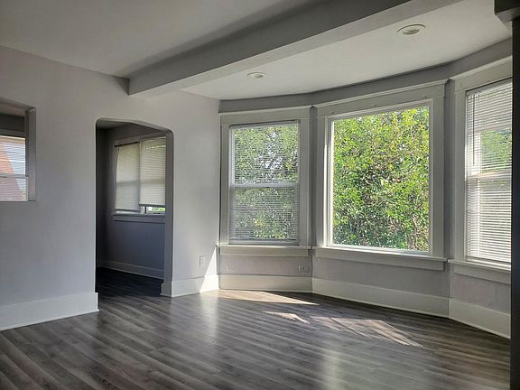 3rd image of 519 S 34th St APT 2