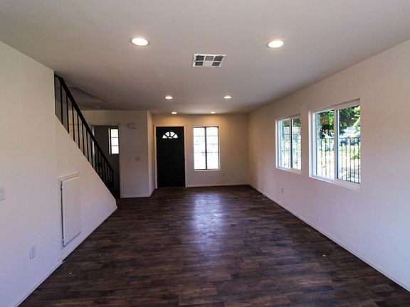 3rd image of 17934 Fairfax St #1-2