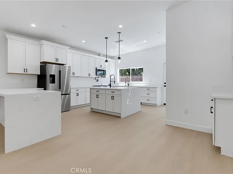8738 Paso Robles — Photo 14