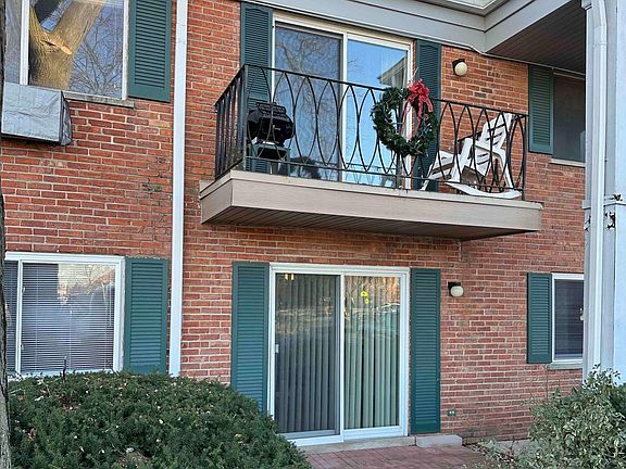 2nd image of 603 E Falcon Dr Unit 103