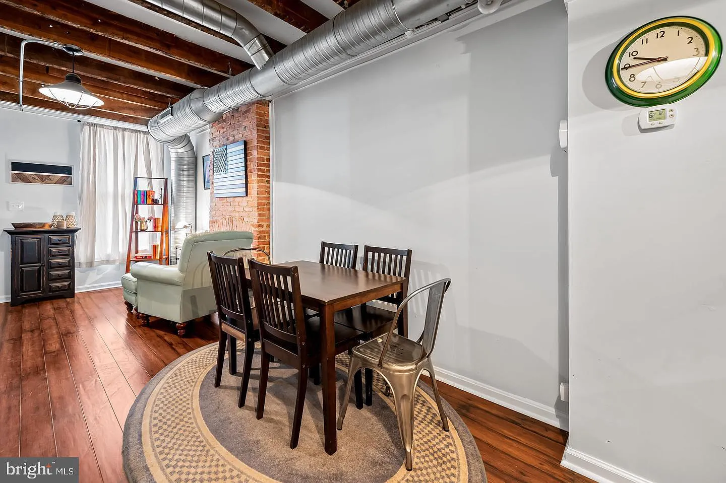 3 bed, 1593 sqft, $3,000 — Photo 3