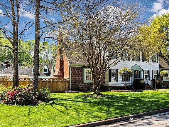 4th image of 1105 Vineyard Dr