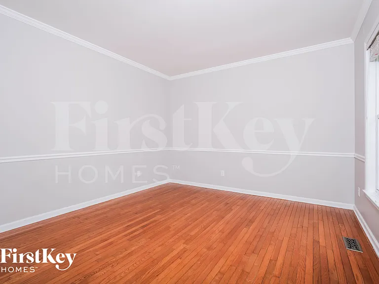 6313 Willowdell Dr — Photo 6
