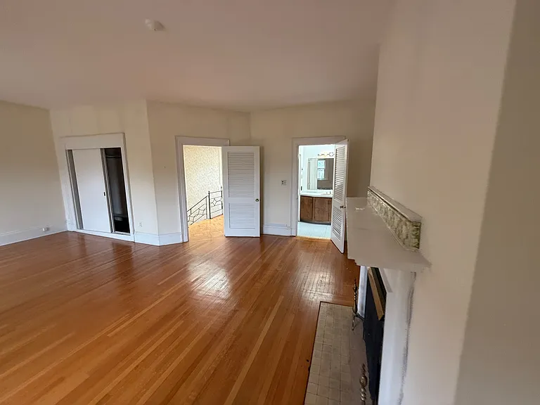 1716 Beacon St #2B — Photo 15
