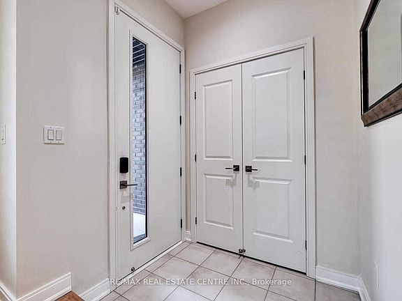 5th image of 20 Military Cres
