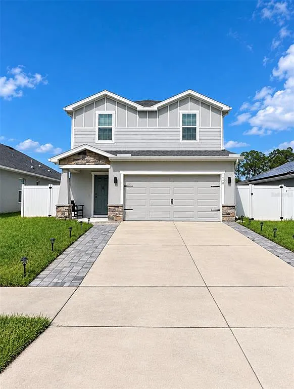 5 bed, 3.5 bath, 2832 sqft, $3,900 — Photo 1