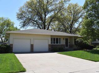 2041 E 19th St, Fremont, NE 68025