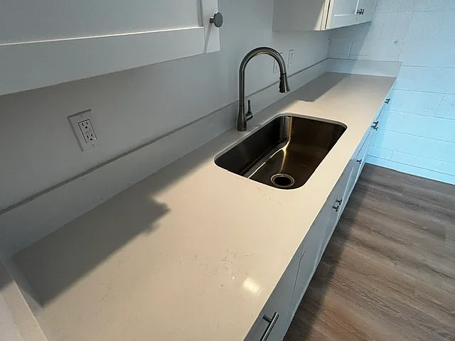 2599 Laurel Ave #B — Photo 12