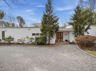 15 Blueberry Ln, Quogue, NY 11959
